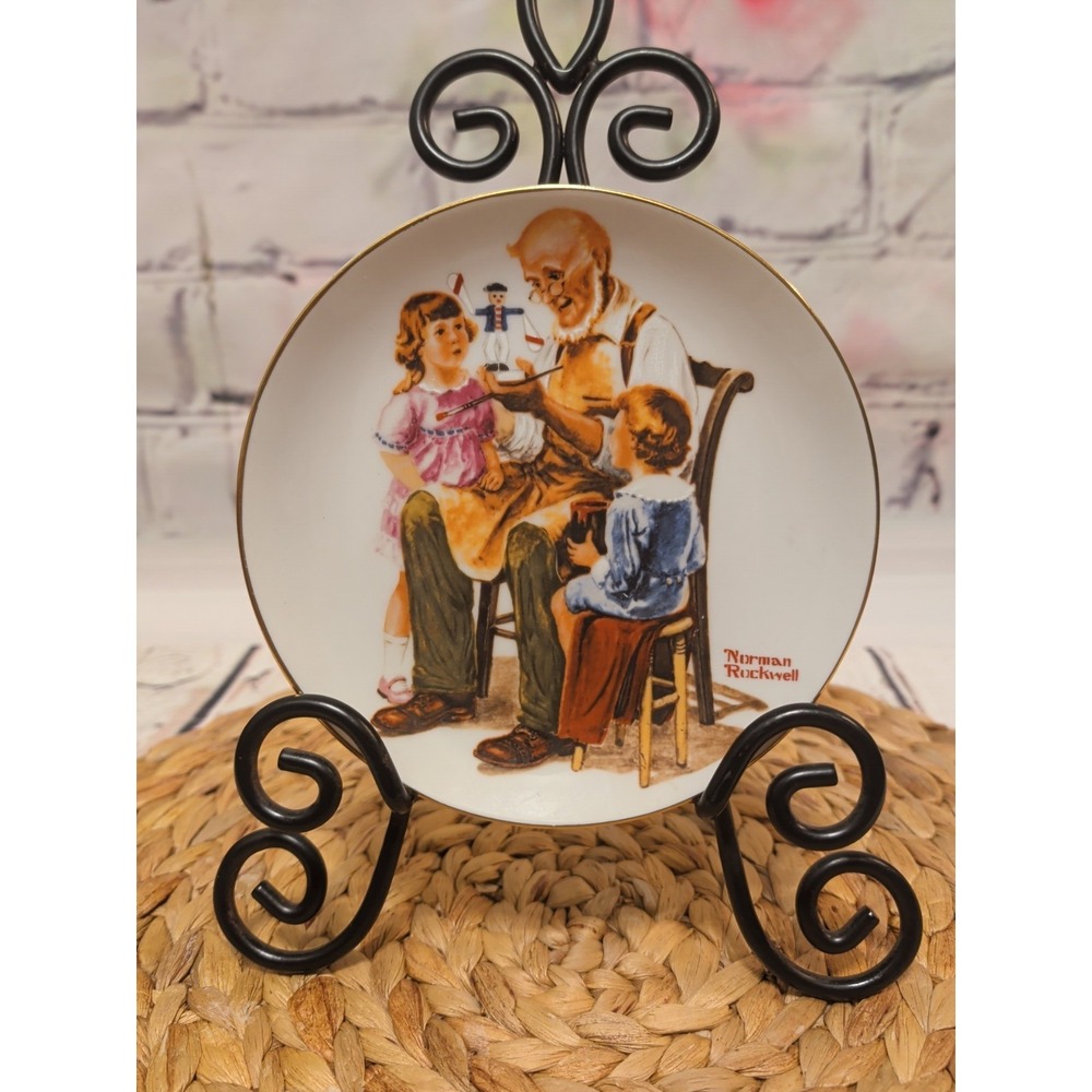 Vintage Norman Rockwell‎ Plate From 1982: "The Toymaker" 6.75"